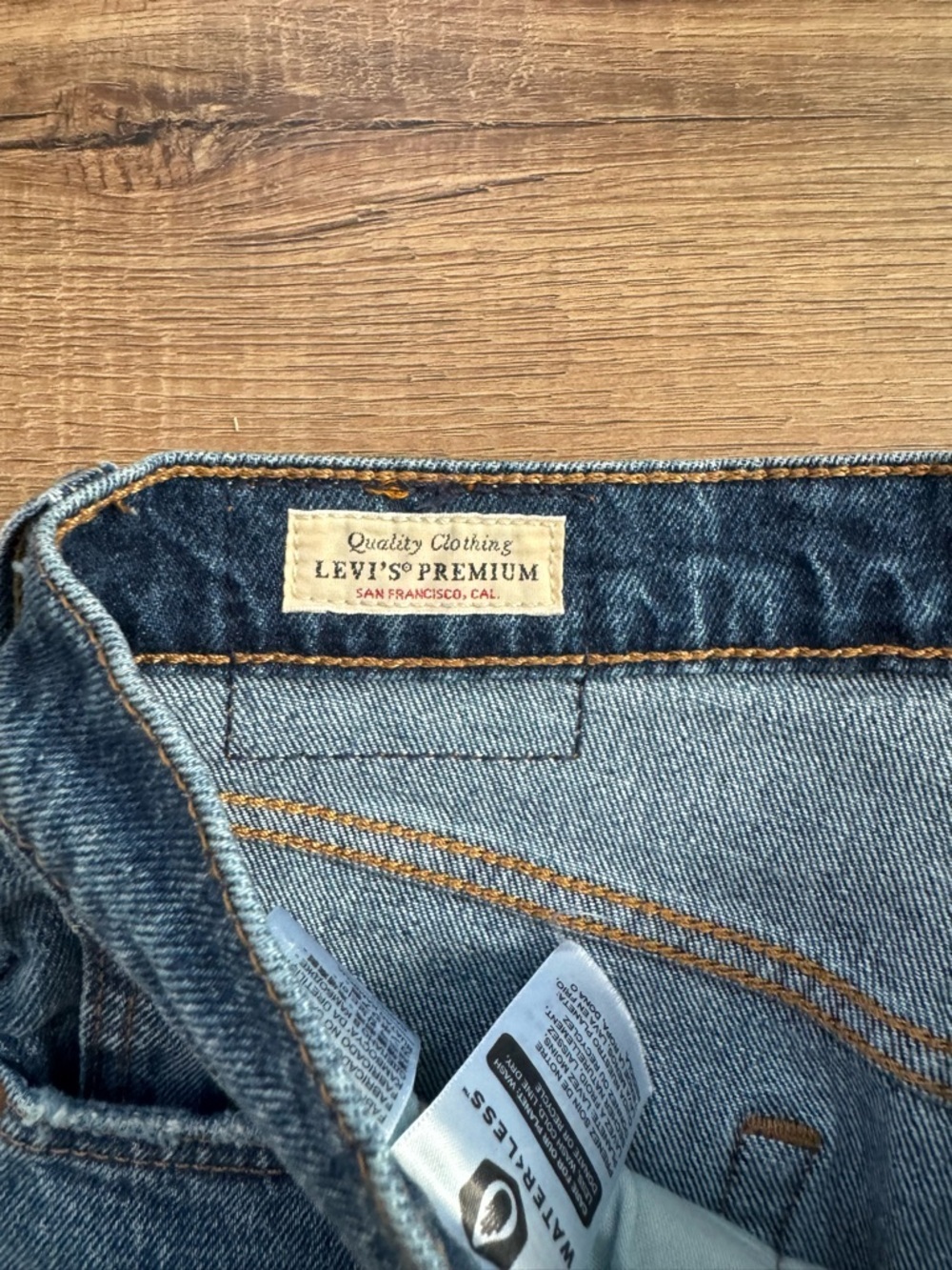 Levis 501 Original Jeans Womens 24x30 Blue High Rise Straight 99%Cotton Denim - Picture 3 of 5